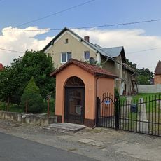 Wayside shrine in Niemysłowice