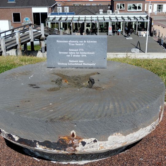 Molensteen van de Dijkmolen Prins Hendrik
