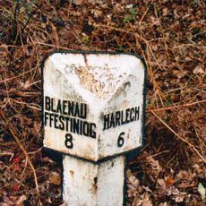 Milepost to N of Llandecwyn