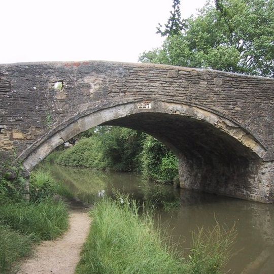 Bridge 227, Oxford Canal
