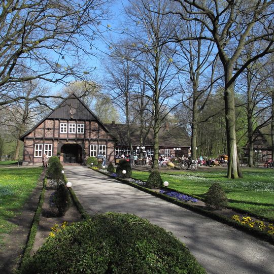 Fachhallenhaus im Hermann-Löns-Park, Hannover
