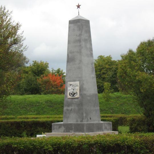 Gemeinschaftsgrab für die Toten des Zweiten Weltkriegs in Narva