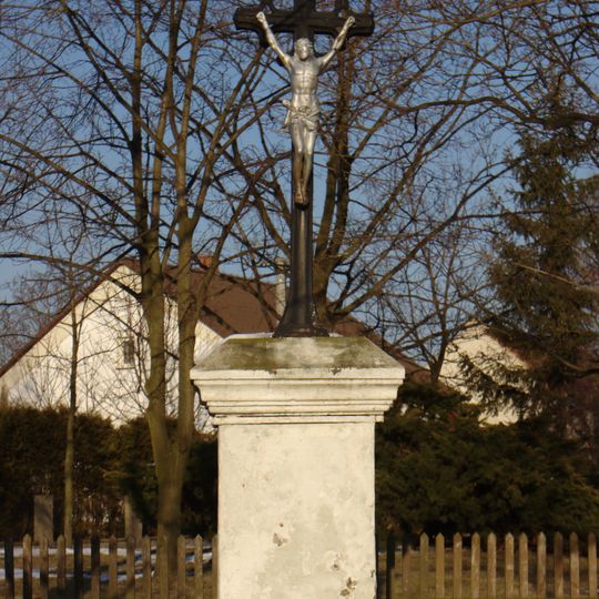 Kříž naproti domu 44 ve Vrbičanech