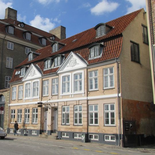 Holmblad House
