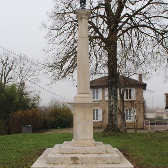 Croix de l'église Saint-Oyen de Cuet