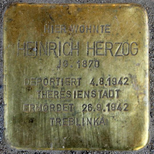 Stolperstein dedicated to Heinrich Herzog
