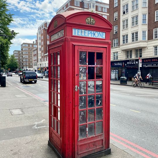 K2 Telephone Kiosk Outside Number 138