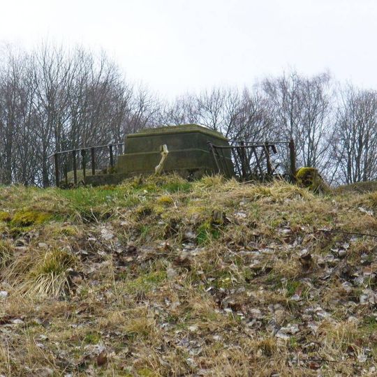 Kříž na pastvině naproti domu 115 ve Vilémově