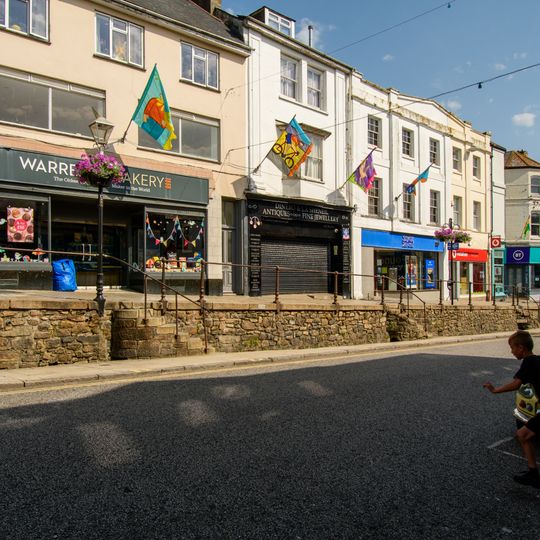 13 And 14, Market Jew Street