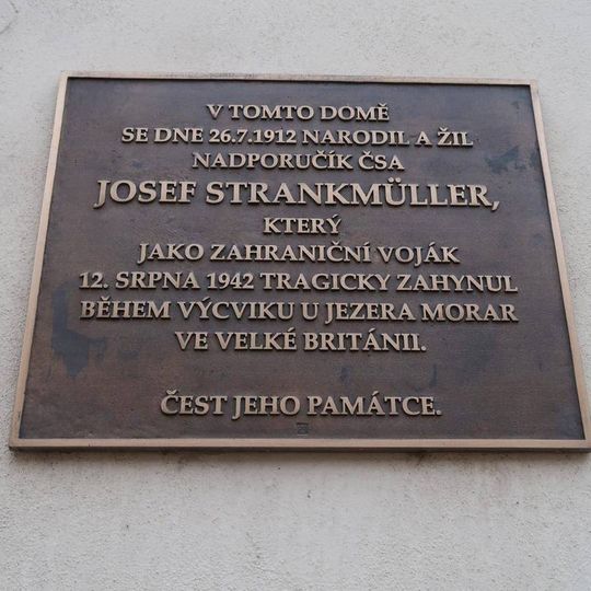 Pamětní deska J. Strankmüllera v Rokycanech