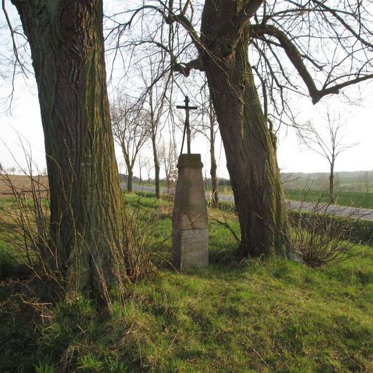 Kříž jižně od Mirošova