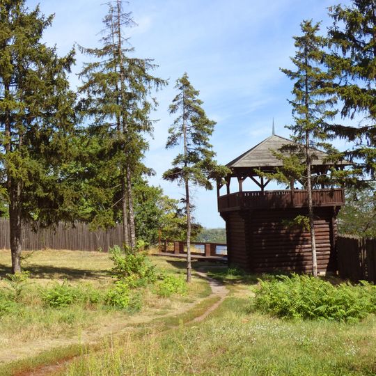 Krasnyi Dvir Hill Fort