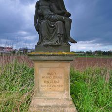 Sousoší Piety u Tištína v poli