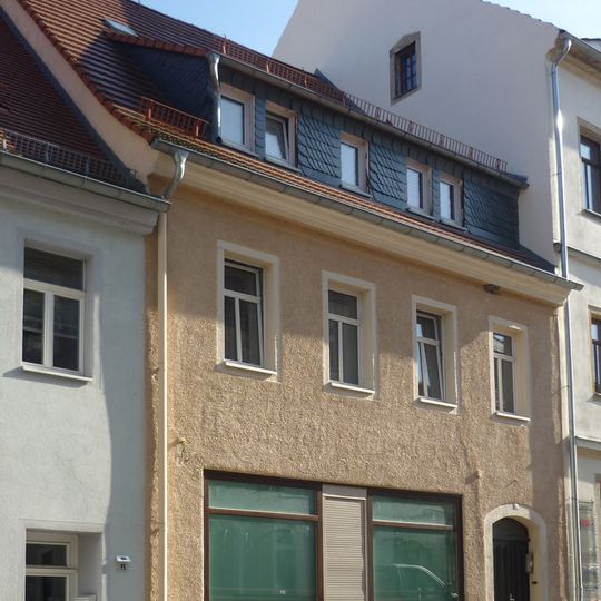 Wohnhaus in geschlossener Bebauung und Hinterhaus Herrengasse 17