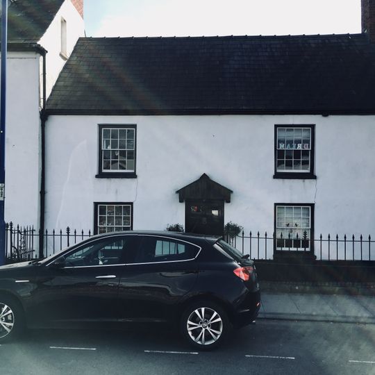 No.28 Lion Street, Abergavenny