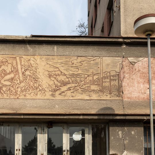 Sgrafito na vrátnici elektrárny v Oslavanech