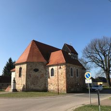 Naturdenkmal Stieleiche Dorfstraße in Bornsdorf, westlich der Kirche, Flur 3, Flurstück 96/2 in Bornsdorf
