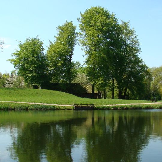 Grote Gracht, Bastion Treurniet en contrescarpe