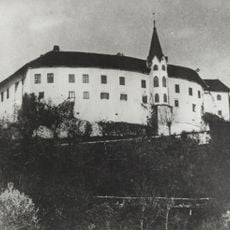 Klevevž Castle