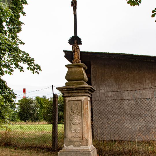 Kříž v Kostelci nad Orlicí v Hálkově ulici