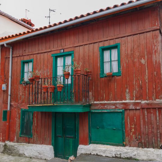 Santa María Magdalena 19 egurrezko etxea