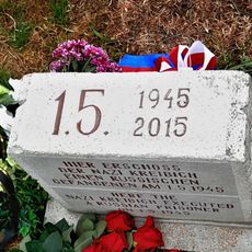 Pomník zastřeleného zajatce na Manském Dvoře