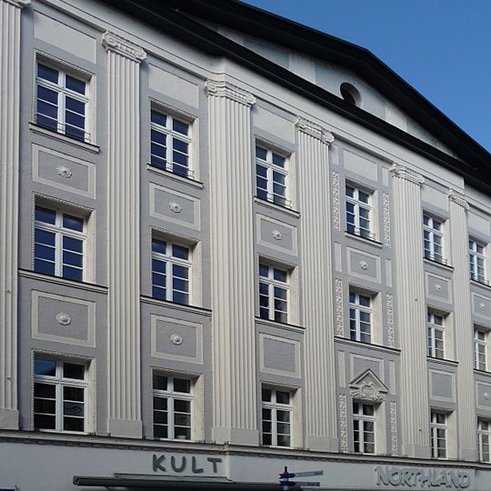 Wohn- und Geschäftshaus