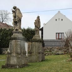 Statues of Anthony of Padua and John of Nepomuk in Štětkovice