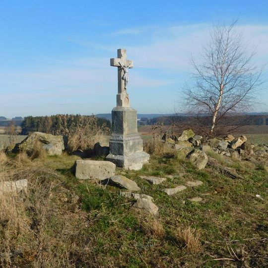 Kříž na Bednářské skále u Horní Cerekve