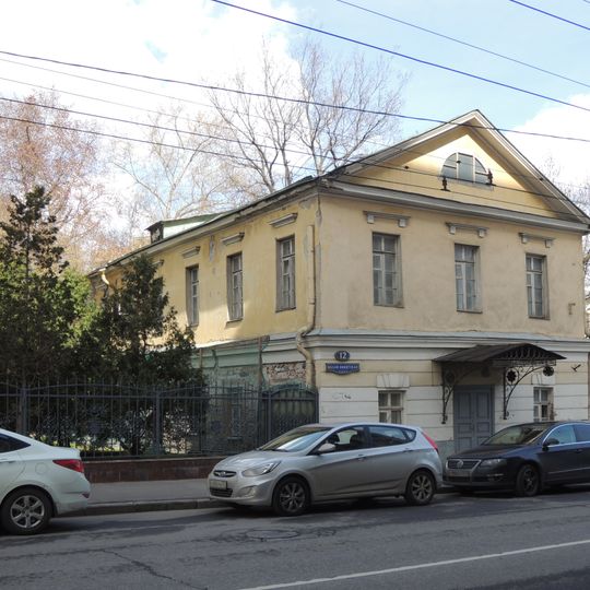 Западный флигель