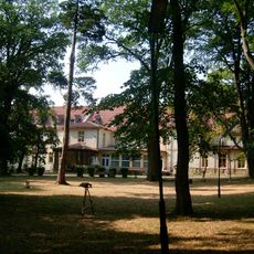 Trzęsacz Palace