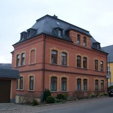 Wohnhaus in offener Bebauung Gymnasialstraße 6