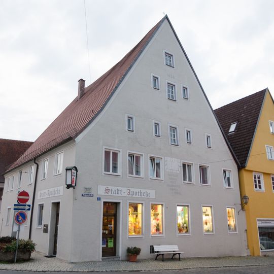 Apotheke und Wohnhaus