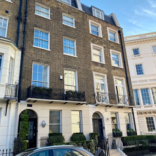 27, Chapel Street Sw1