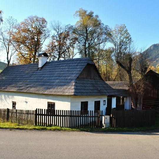 Usadlosť, dom ľudový