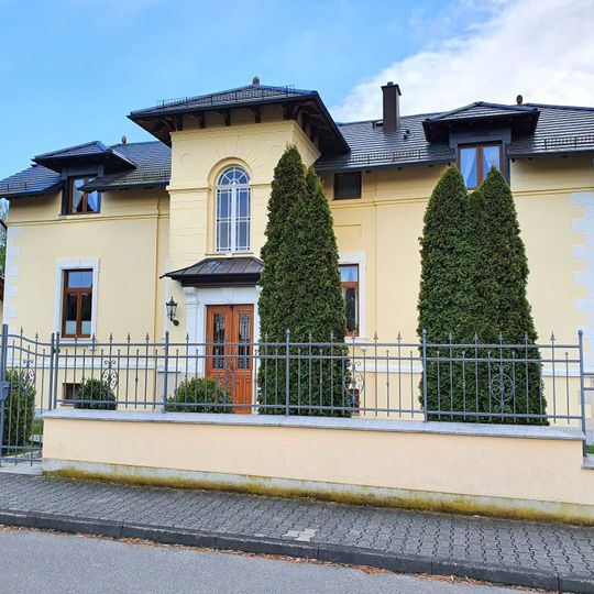 Neuweißenborner Straße 2, Altenhain