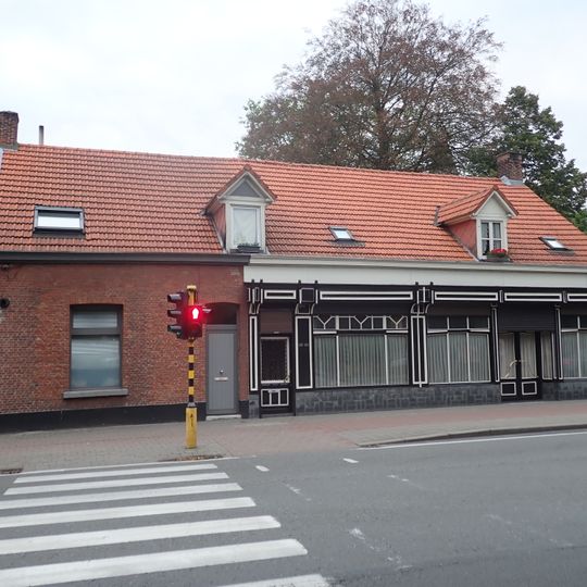 Lage dorpswoningen aan Kapelsesteenweg 349-351