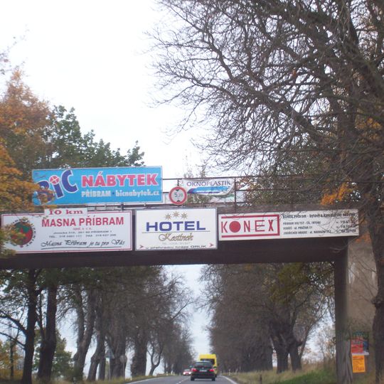 Most železniční vlečky Tochovice–Orlík přes silnici I/4