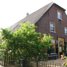 Burgemeester van der Schansstraat 9, Andel