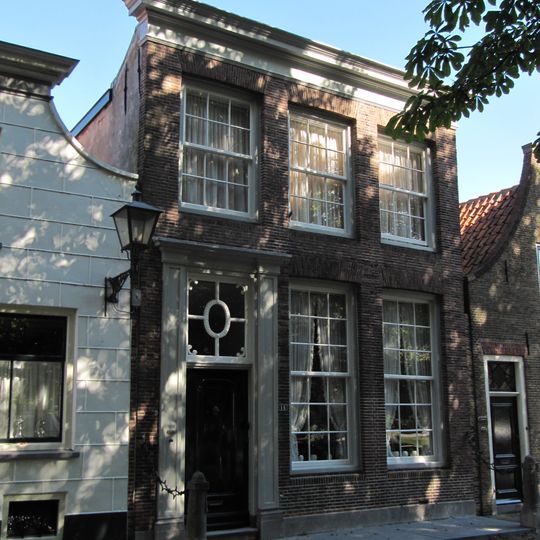 Markt 16, Heenvliet