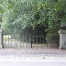 Hartekamp, twee hekpartijen