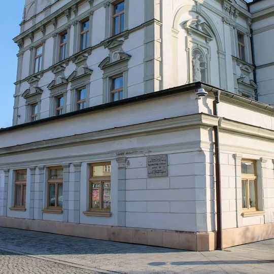 Pamětní deska v Uničově na Městském úřadě