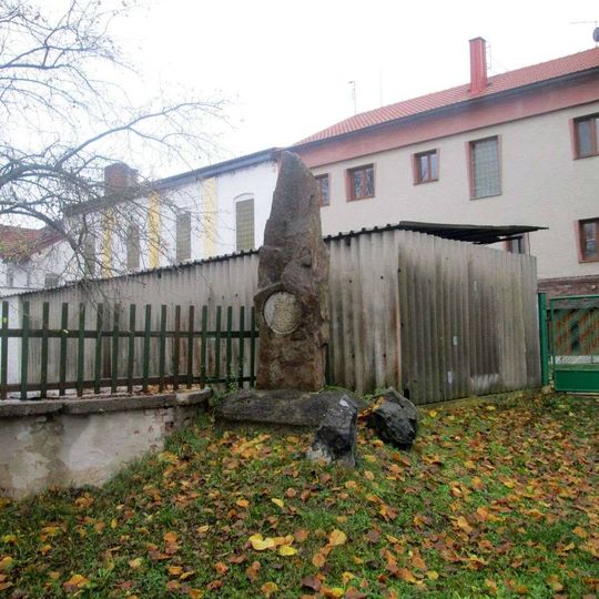 Památník ve Stodu v Družstevní ulici