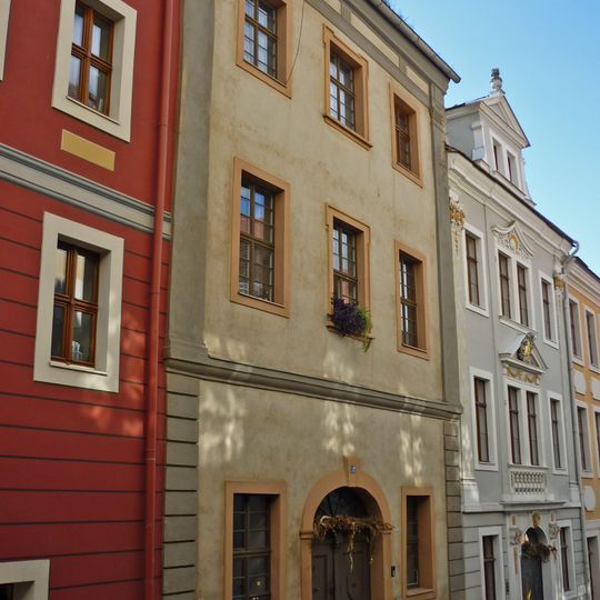 Wohnhaus in geschlossener Bebauung Nikolaistraße 2