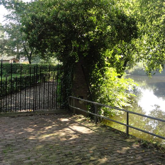 Hervormd Kerkhof, Ravenstein