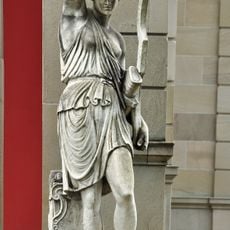 Vier Figuren