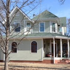 House at 305 E. Ashley