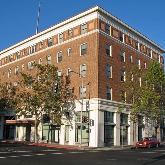 New Hotel Carquinez