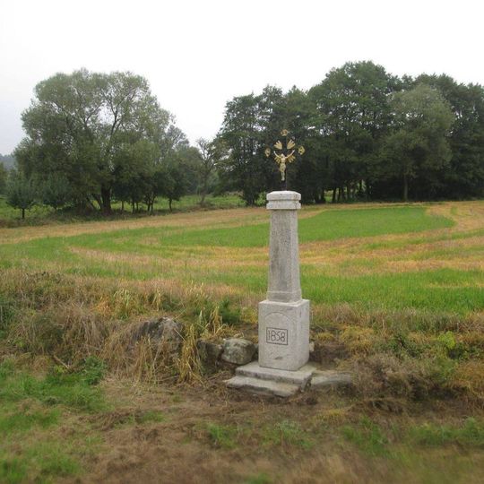 Kříž jižně od Pačejova