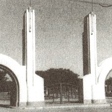Portal del Parque 'Juan de Garay'